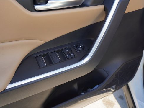 New 2025 Toyota RAV4 XLE image 10