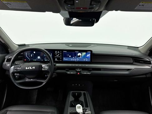Certified 2024 Kia EV9 Light Long Range RWD image 23