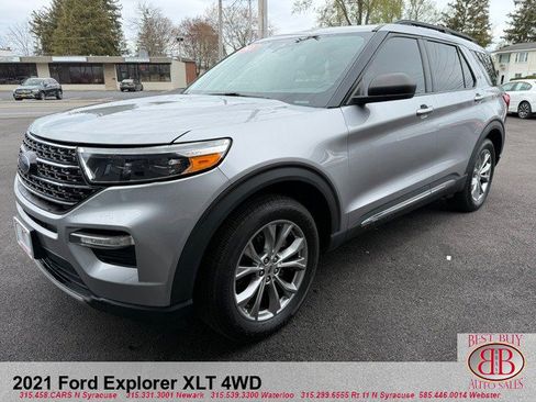 Used 2021 Ford Explorer XLT w/ Equipment Group 202A AWD/4WD image 7