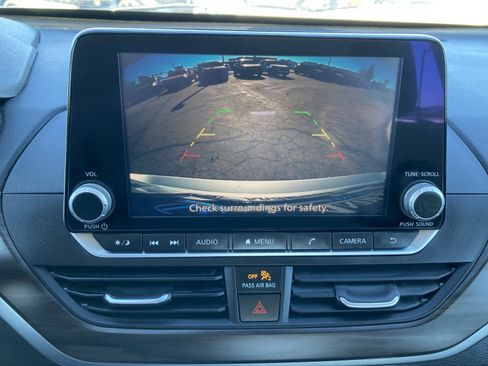 Used 2023 Nissan Altima 2.5 SV image 23