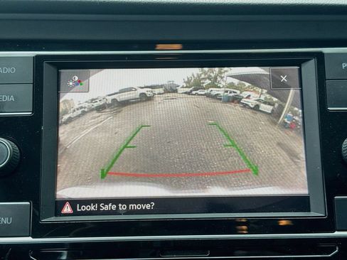 Used 2020 Volkswagen Jetta SE FWD image 14