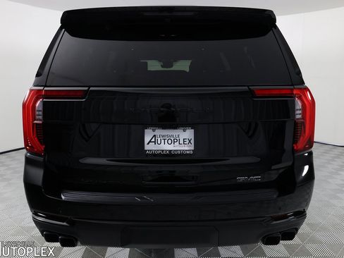 Used 2026 GMC Yukon XL Denali w/ Denali Reserve Package image 6