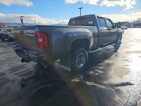 Used 2011 GMC Sierra 3500 SLT w/ SLT Convenience Package image 4