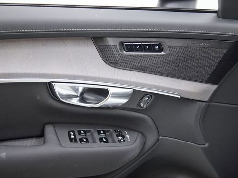 New 2026 Volvo XC90 T8 Ultra w/ Protection Package image 11