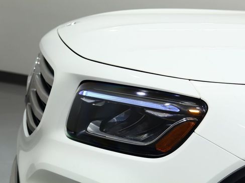 Certified 2025 Mercedes-Benz GLB 250 4MATIC image 17