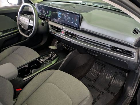 Used 2025 Kia K4 LXS image 29