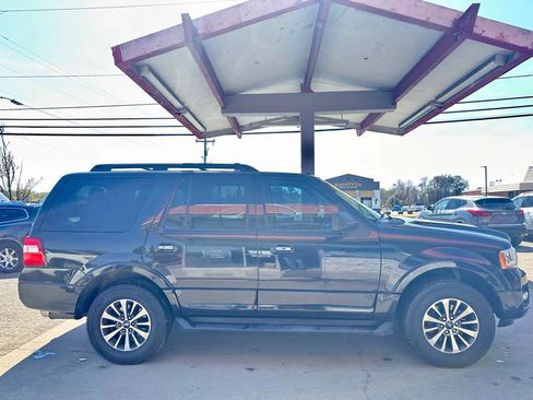 Used 2015 Ford Expedition XLT image 5