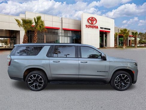 Used 2023 Chevrolet Suburban RST w/ Luxury Package image 3