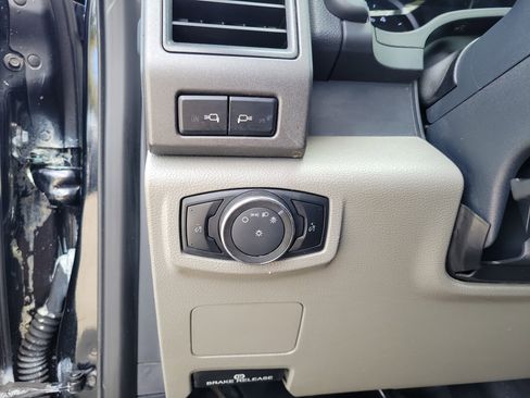 Used 2022 Ford F350 XL w/ Power Equipment Group image 10