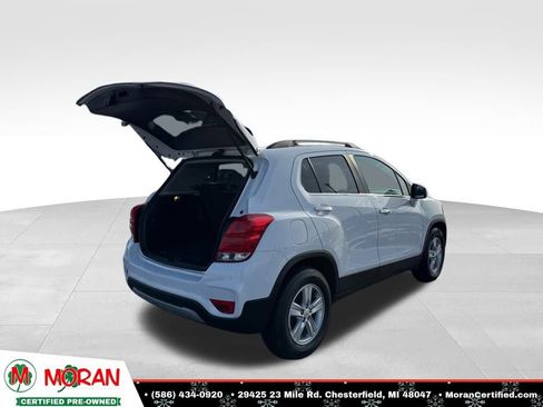 Used 2020 Chevrolet Trax LT w/ LT Convenience Package image 28