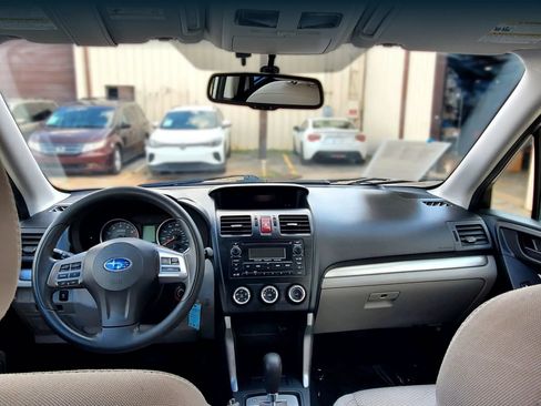 Used 2014 Subaru Forester 2.5i AWD/4WD image 16