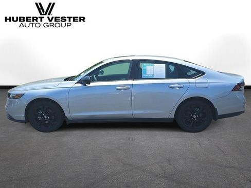 Used 2025 Honda Accord SE image 1