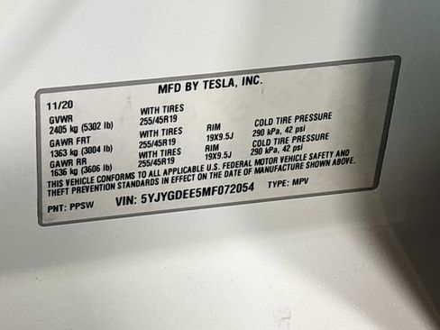 Used 2021 Tesla Model Y Long Range image 41