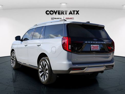 Used 2025 Ford Expedition Platinum w/ Driver's Package AWD/4WD image 6