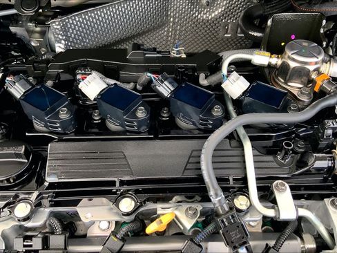 Certified 2025 Toyota Corolla LE image 32