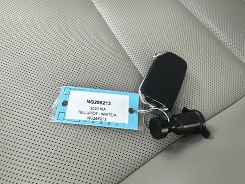 Used 2022 Kia Telluride S AWD/4WD image 35
