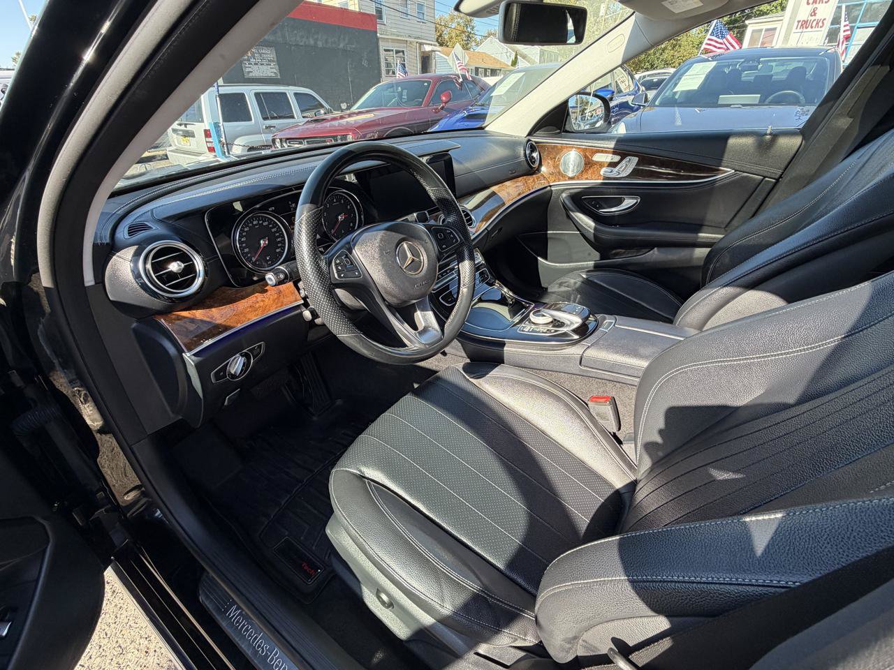 Used 2017 Mercedes-Benz E 300 4MATIC w/ Premium 1 Package image 17