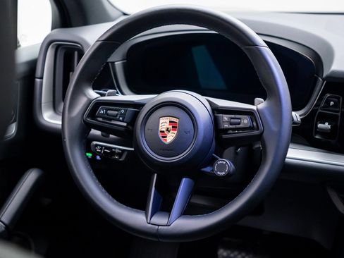 Certified 2024 Porsche Cayenne AWD/4WD image 12