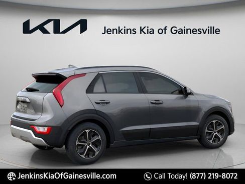 New 2025 Kia Niro EX w/ EX Cold Weather Package image 3