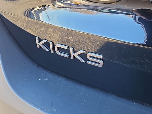 Certified 2025 Nissan Kicks SV image 5