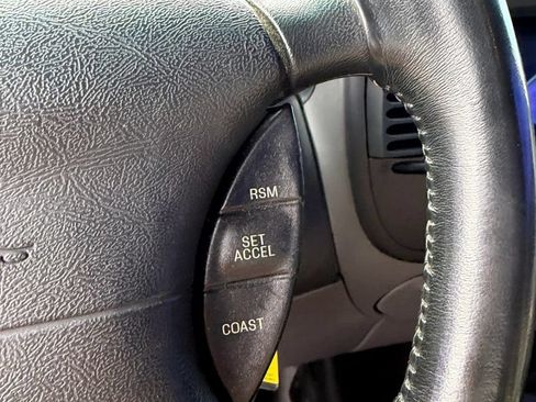 Used 2002 Ford F150 Lightning RWD image 17