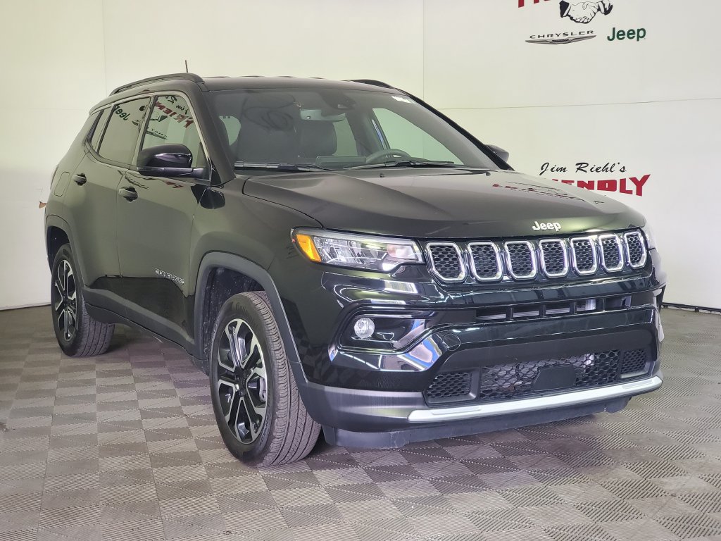 Used 2023 Jeep Compass Limited AWD/4WD image 2
