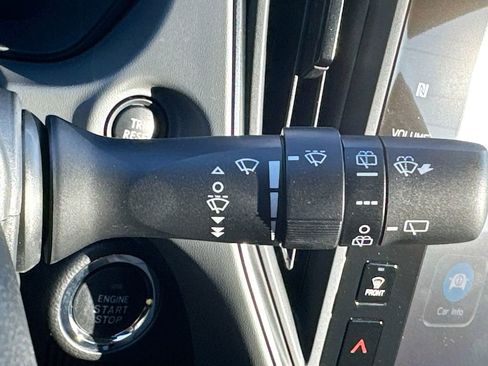 Certified 2025 Subaru Crosstrek 2.5i Limited w/ Crosstrek Mirror Package image 17