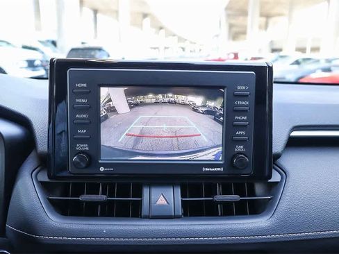Used 2020 Toyota RAV4 XLE w/ Carpet Mat Package image 26