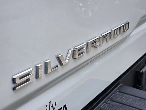 Used 2026 Chevrolet Silverado 2500 ZR2 AWD/4WD image 8
