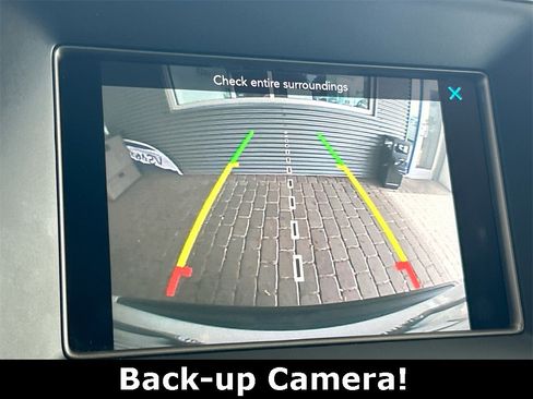 Used 2021 Jeep Grand Cherokee Laredo image 27