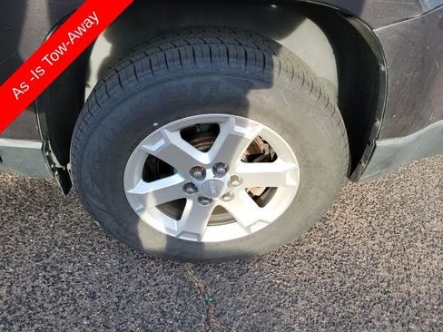 Used 2015 GMC Acadia SLE image 7