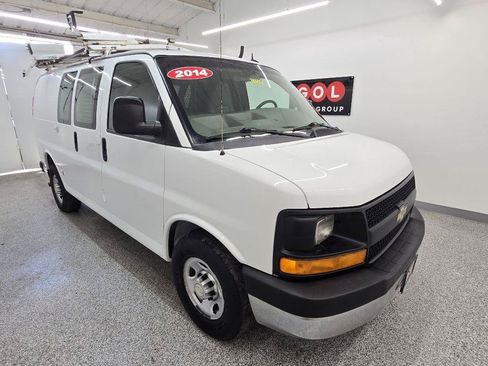 Used 2014 Chevrolet Express 2500 RWD image 1