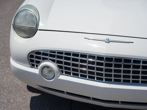 Used 2002 Ford Thunderbird RWD image 9