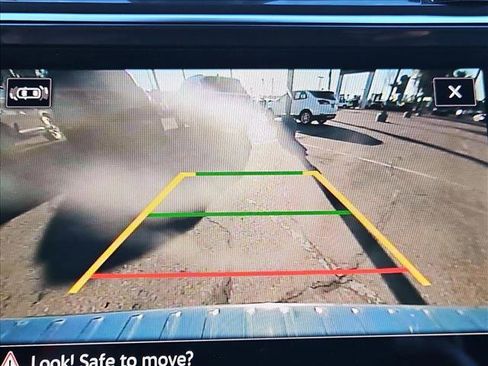 Used 2023 Volkswagen Tiguan SE R-Line image 13