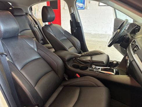Used 2014 MAZDA MAZDA3 s Touring FWD image 22