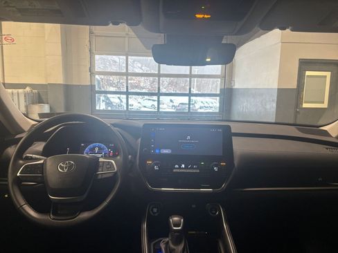 Used 2025 Toyota Grand Highlander LE image 35