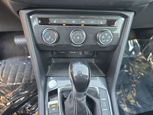 Certified 2023 Volkswagen Tiguan S FWD image 24