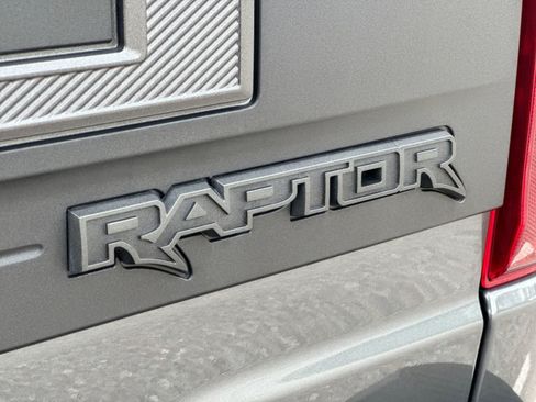 Used 2025 Ford F150 Raptor AWD/4WD image 19