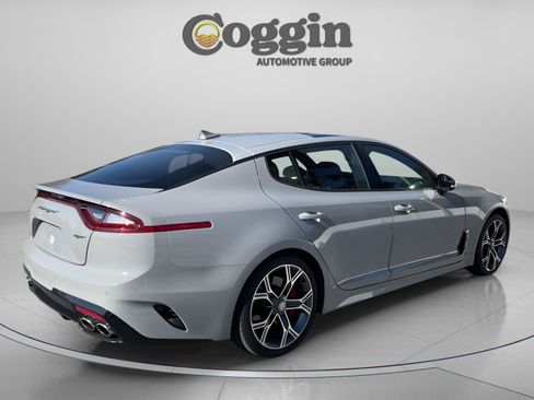 Used 2019 Kia Stinger GT2 image 5