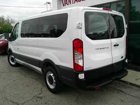 Used 2017 Ford Transit 150 XL image 7