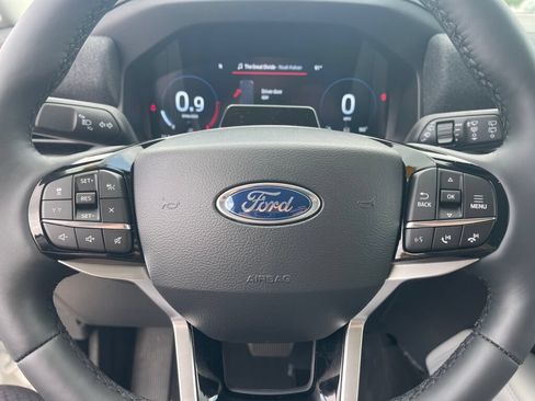 New 2026 Ford Explorer Platinum w/ LUX Leather Package AWD/4WD image 16