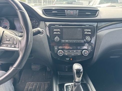 Used 2018 Nissan Rogue Sport SV w/ SV All-Weather Package image 16