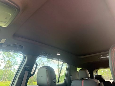 New 2026 Chevrolet Traverse RS w/ LPO, Floor Liner Package FWD image 21