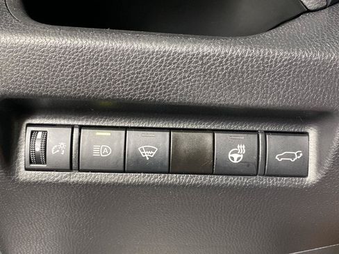 Used 2021 Toyota RAV4 XLE Premium AWD/4WD image 25