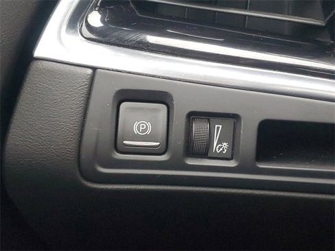 Certified 2025 Cadillac XT6 Luxury w/ LPO, Floor Liner Package image 14