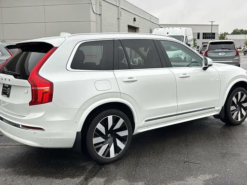 Certified 2024 Volvo XC90 T8 Plus w/ Protection Package Premier AWD/4WD image 28