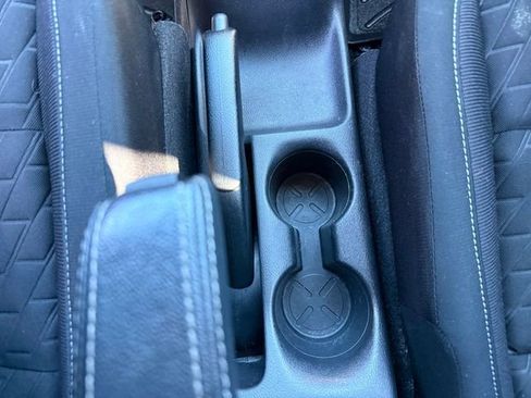 Used 2021 Nissan Kicks S image 20