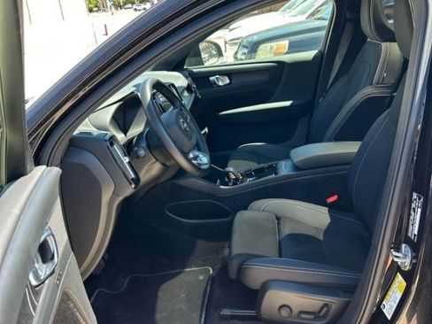 Used 2023 Volvo C40 P8 Recharge Plus w/ Climate Package AWD/4WD image 2