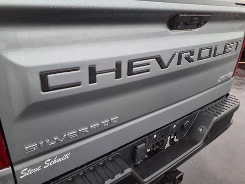 Used 2023 Chevrolet Silverado 1500 ZR2 w/ Technology Package image 31