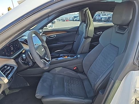 Used 2023 Audi e-tron GT Premium Plus image 3